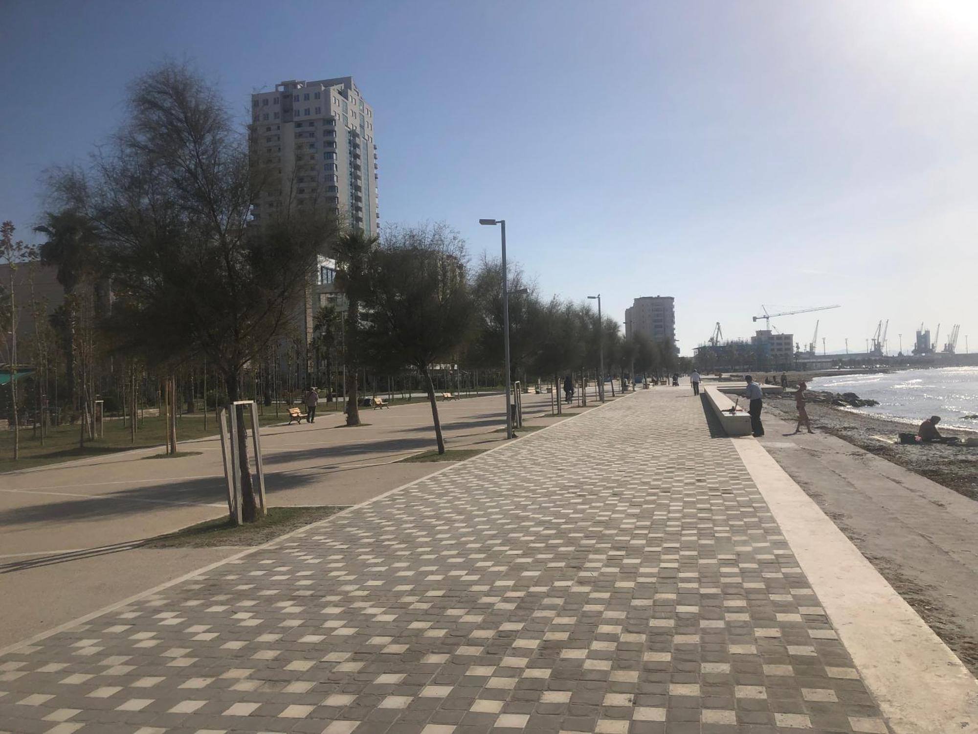 Vollga Four Seasons Apartment Durrës Exteriör bild